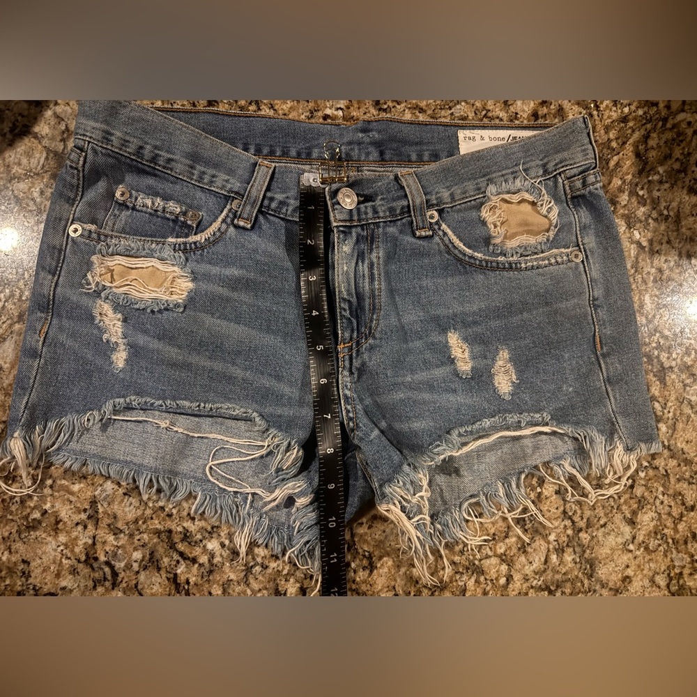 Rag & Bone Winnie Distressed Frayed Cut off Denim Medium Wash Shorts- Size 26 - Picture 6 of 9